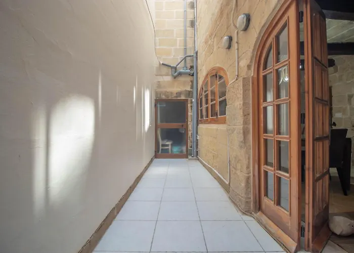 度假居 Charming Traditional Żejtun