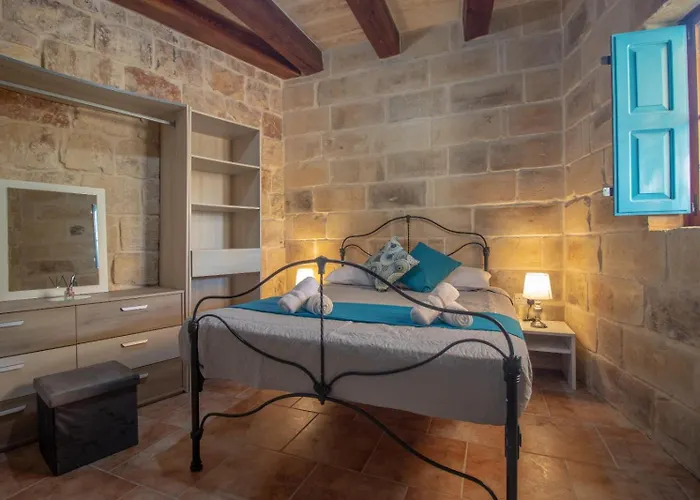 度假居 Charming Traditional Żejtun