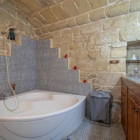 Charming Traditional * Żejtun