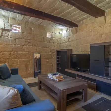 Charming Traditional * Żejtun